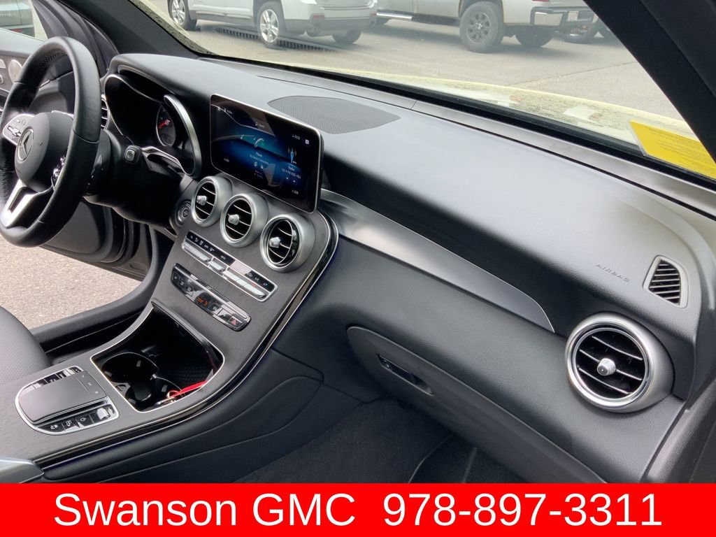 Used 2021 Mercedes-Benz GLC 300 4MATIC w/ AMG Line image 30
