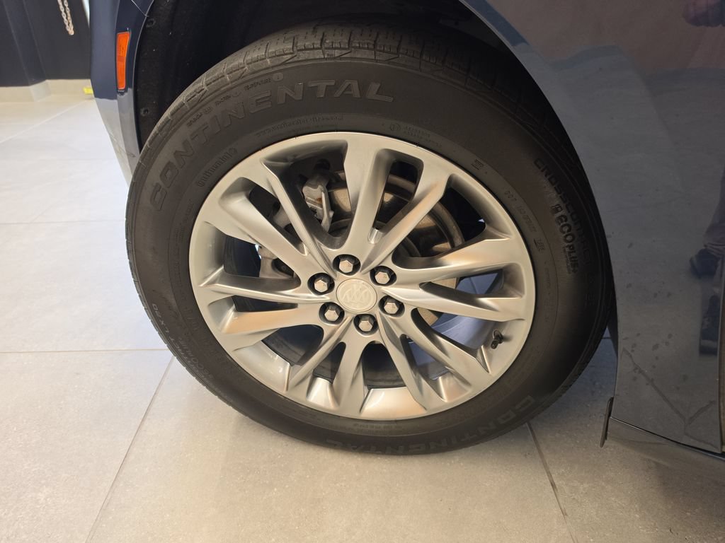Used 2022 Buick Enclave Avenir FWD image 35