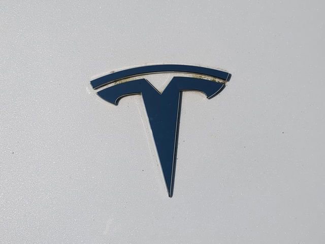 Used 2022 Tesla Model Y Long Range image 13