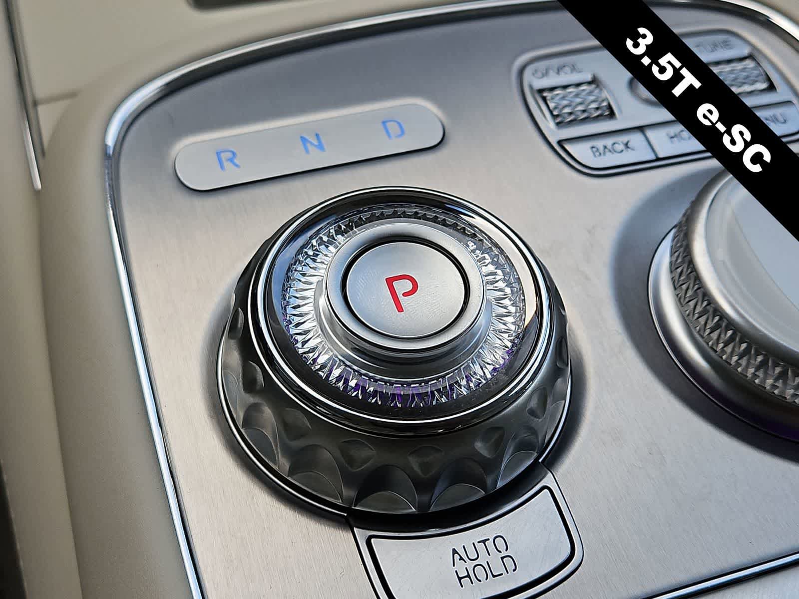 Used 2025 Genesis G90 3.5T image 21