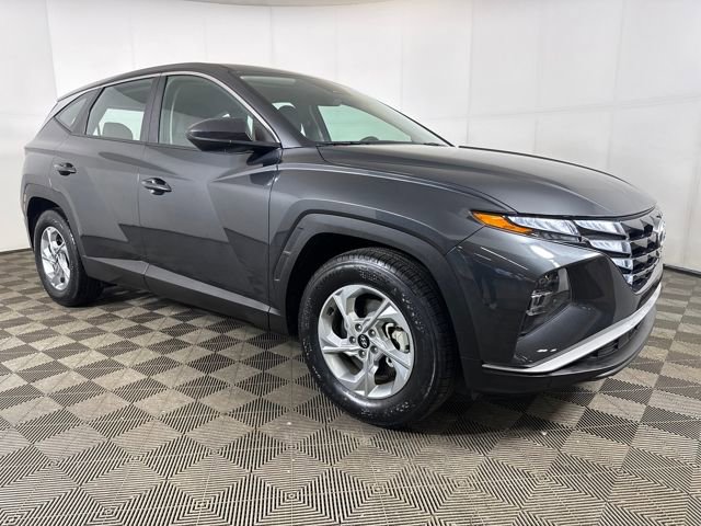 Certified 2023 Hyundai Tucson SE image 2