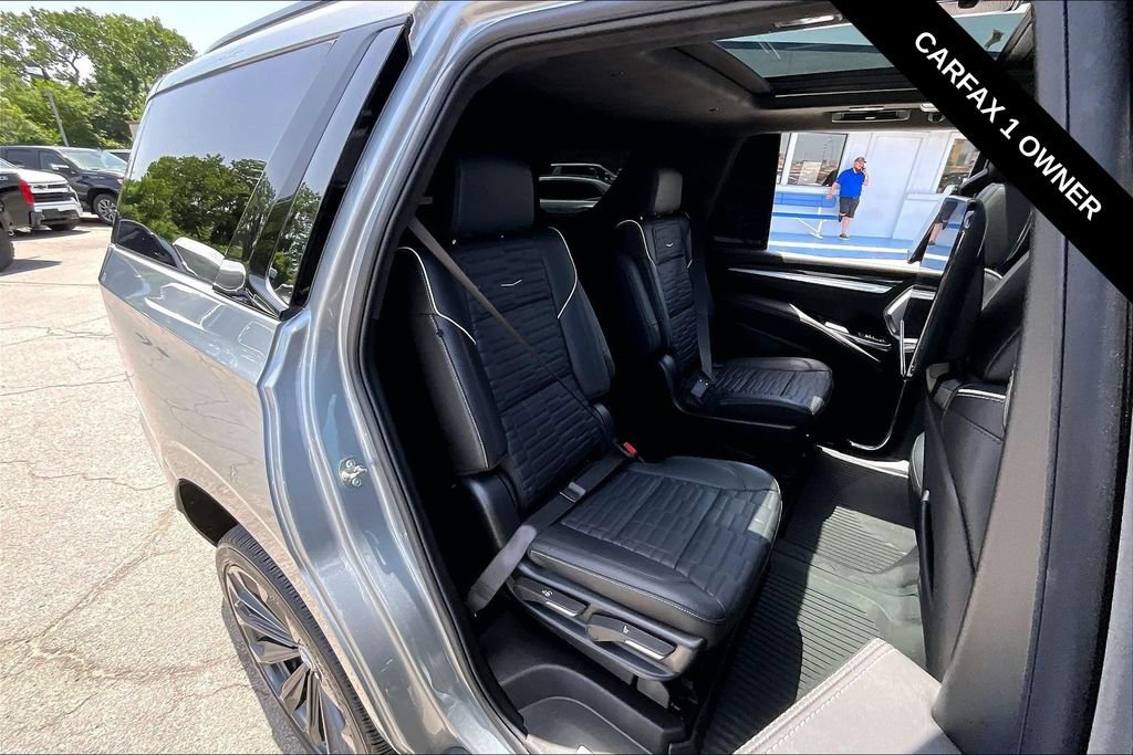 Used 2025 Cadillac Escalade V AWD/4WD image 25