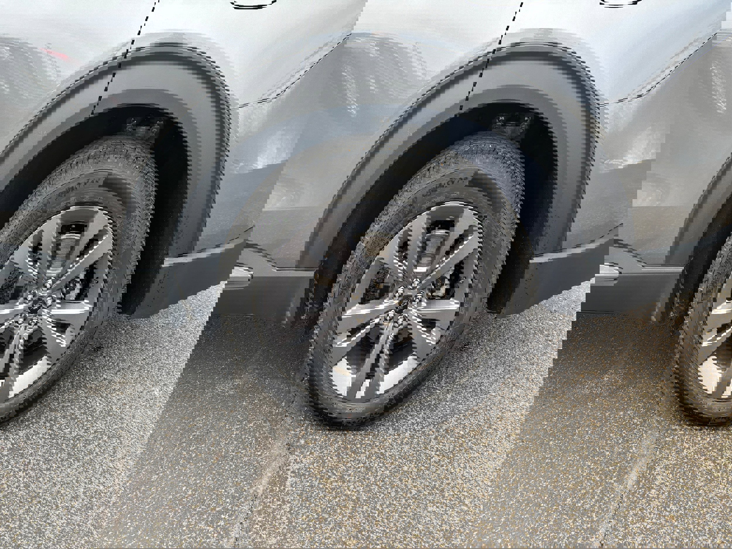 Used 2023 Ford Explorer XLT w/ Equipment Group 202A image 8