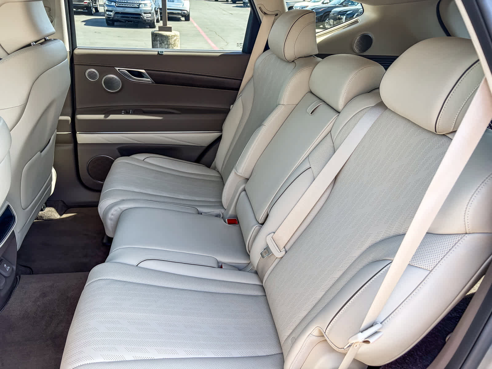 Used 2023 Genesis GV80 2.5T w/ Advanced Package image 17