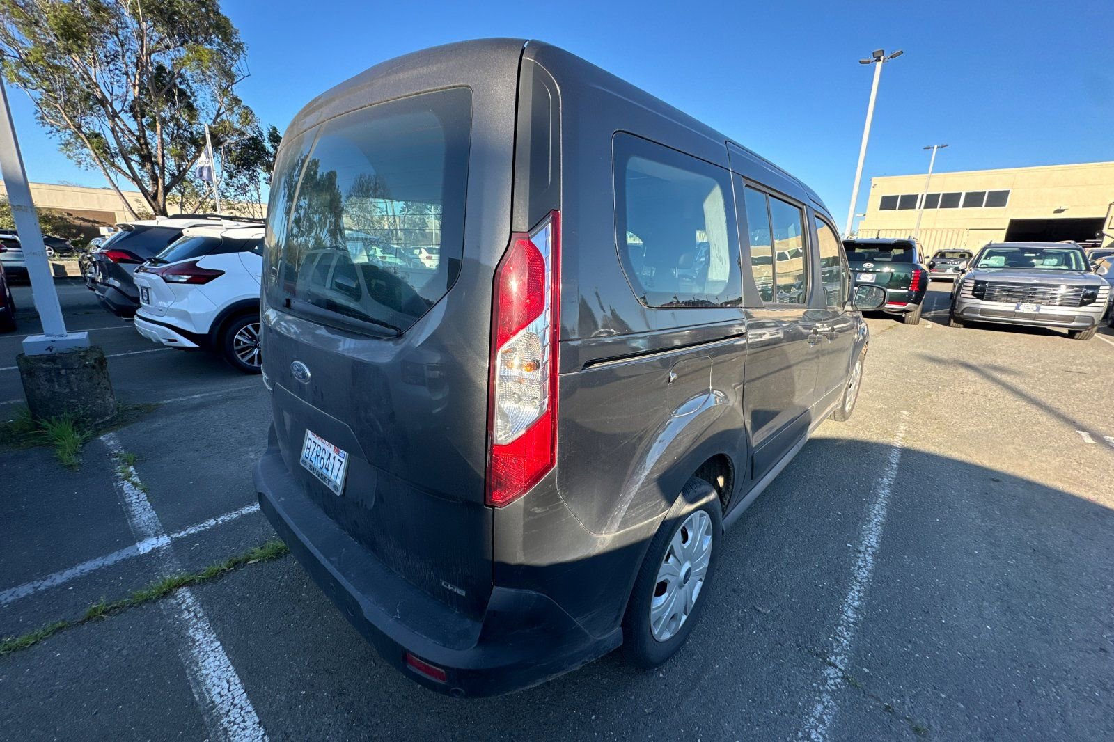 Used 2020 Ford Transit Connect XL image 3