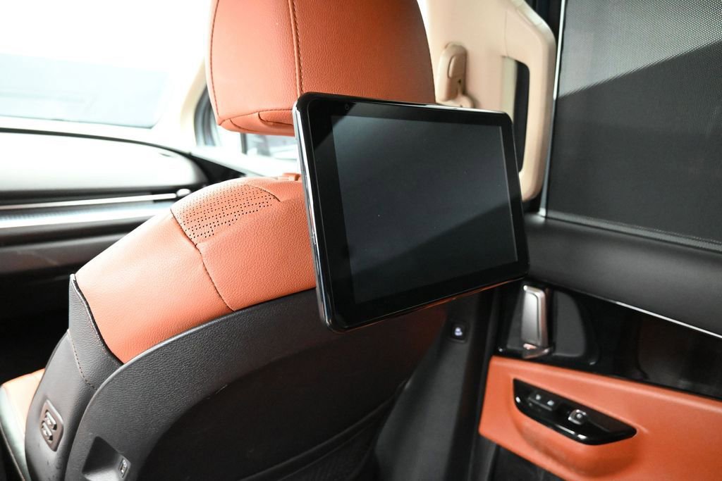 Used 2024 Kia Carnival SX Prestige FWD image 35