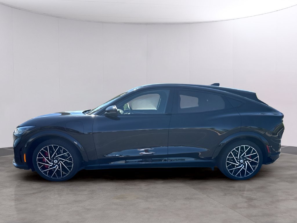 Used 2022 Ford Mustang Mach-E GT w/ GT Performance Edition AWD/4WD image 2