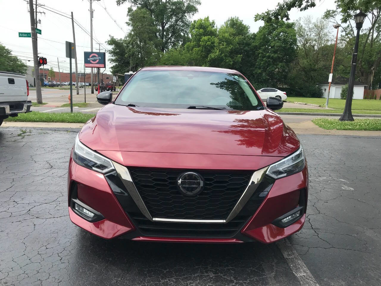 Used 2020 Nissan Sentra SR w/ Electronics Package FWD image 3