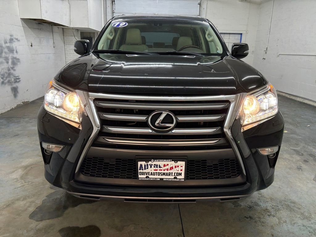 Used 2019 Lexus GX 460 Premium w/ Premium Package image 27