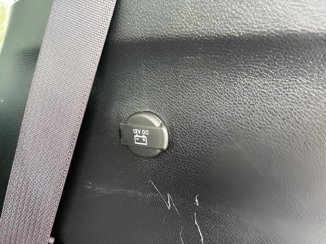 Used 2025 Chrysler Pacifica Select FWD image 40