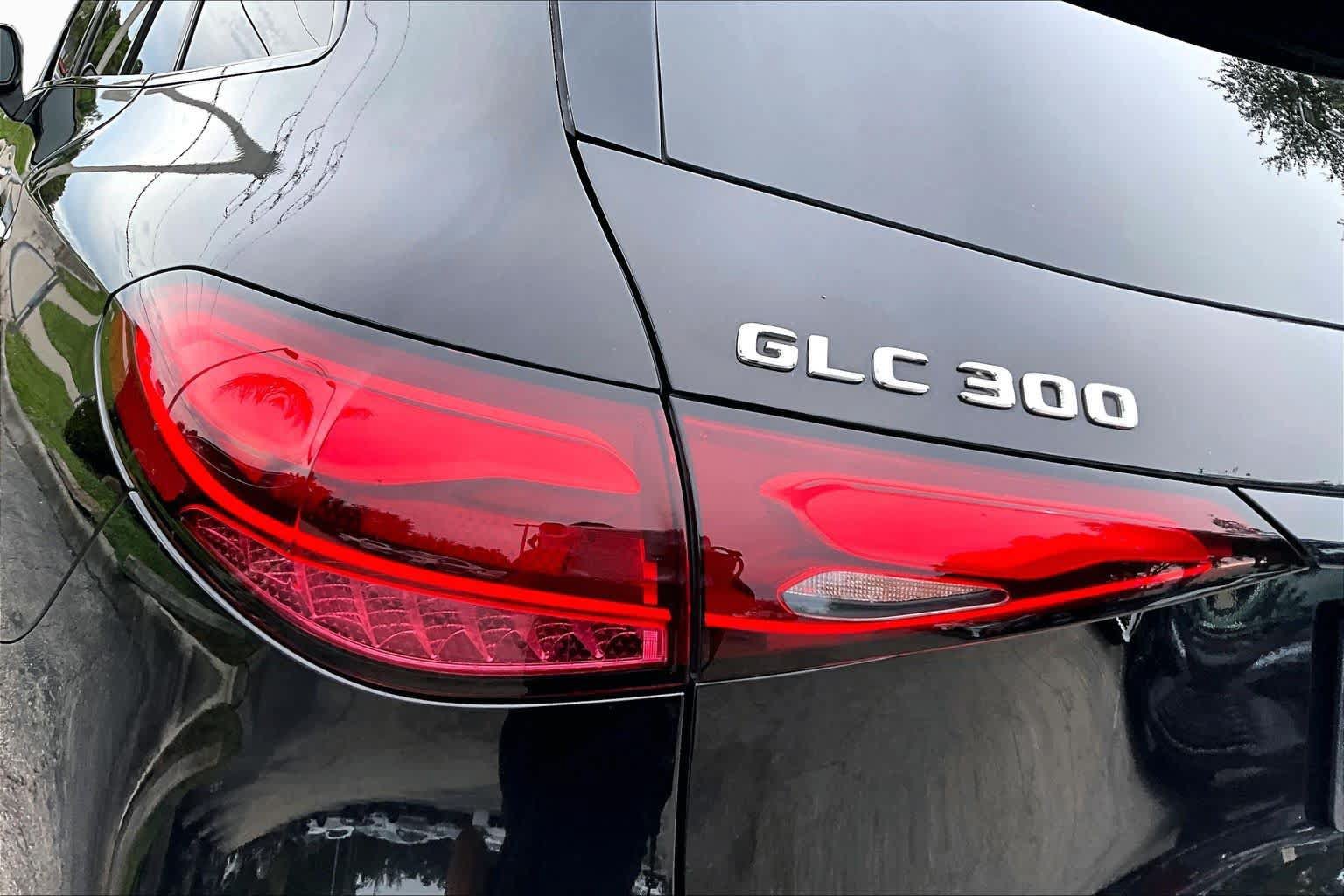 Used 2023 Mercedes-Benz GLC 300 image 29