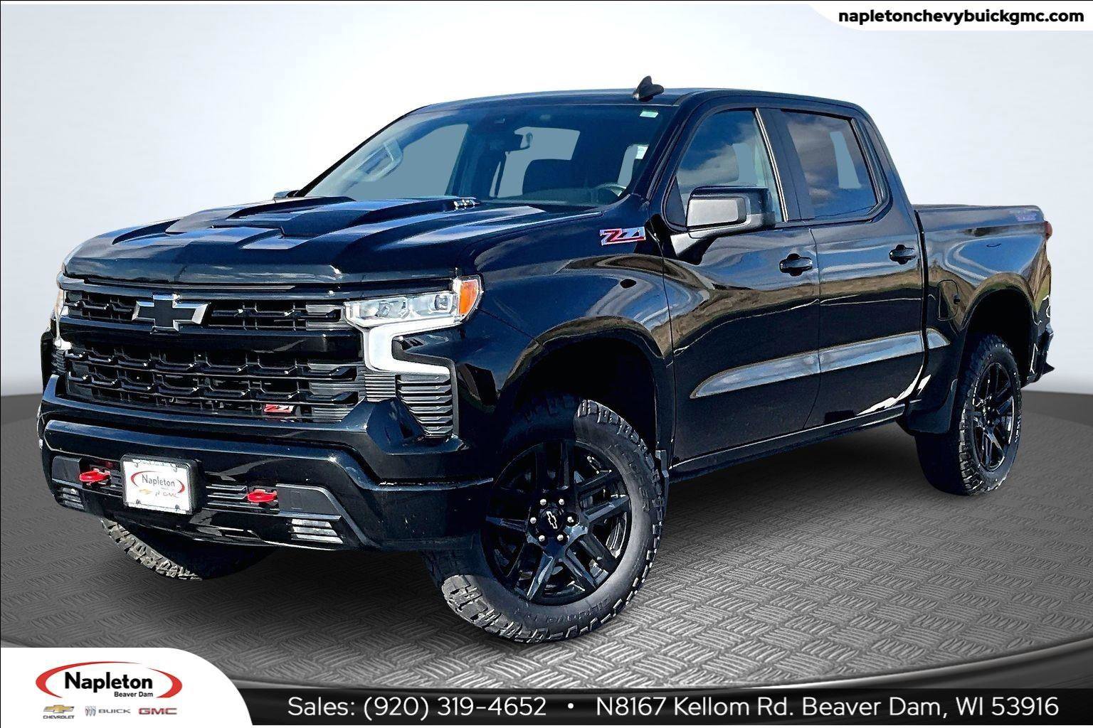 Used 2024 Chevrolet Silverado 1500 LT Trail Boss w/ Convenience Package II AWD/4WD image 1
