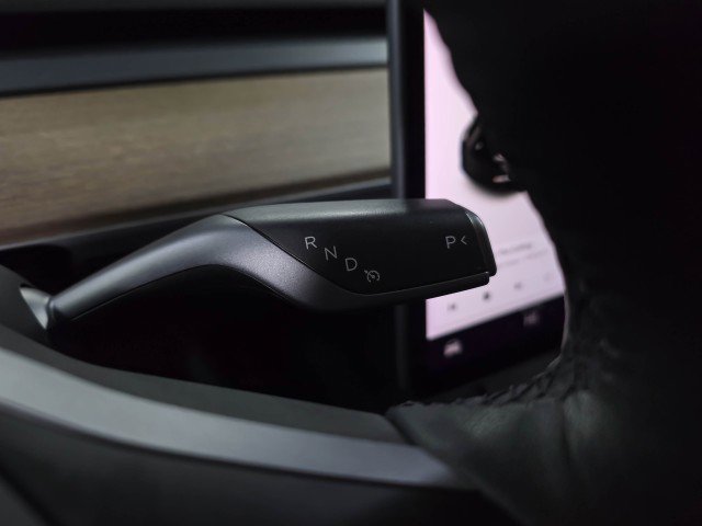 Used 2021 Tesla Model Y Performance image 23