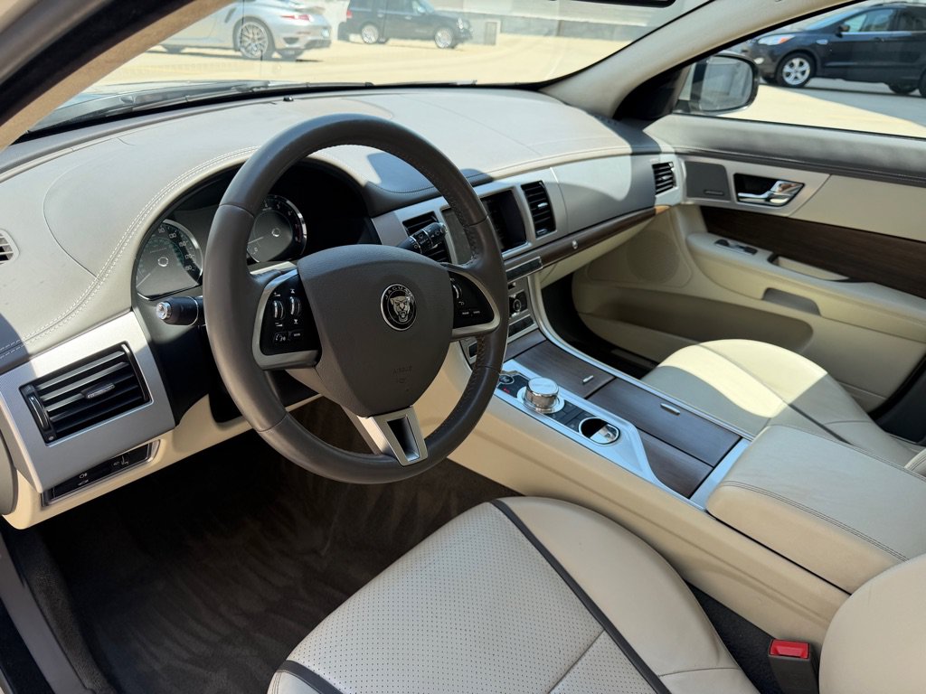 Used 2014 Jaguar XF 3.0 AWD/4WD image 11