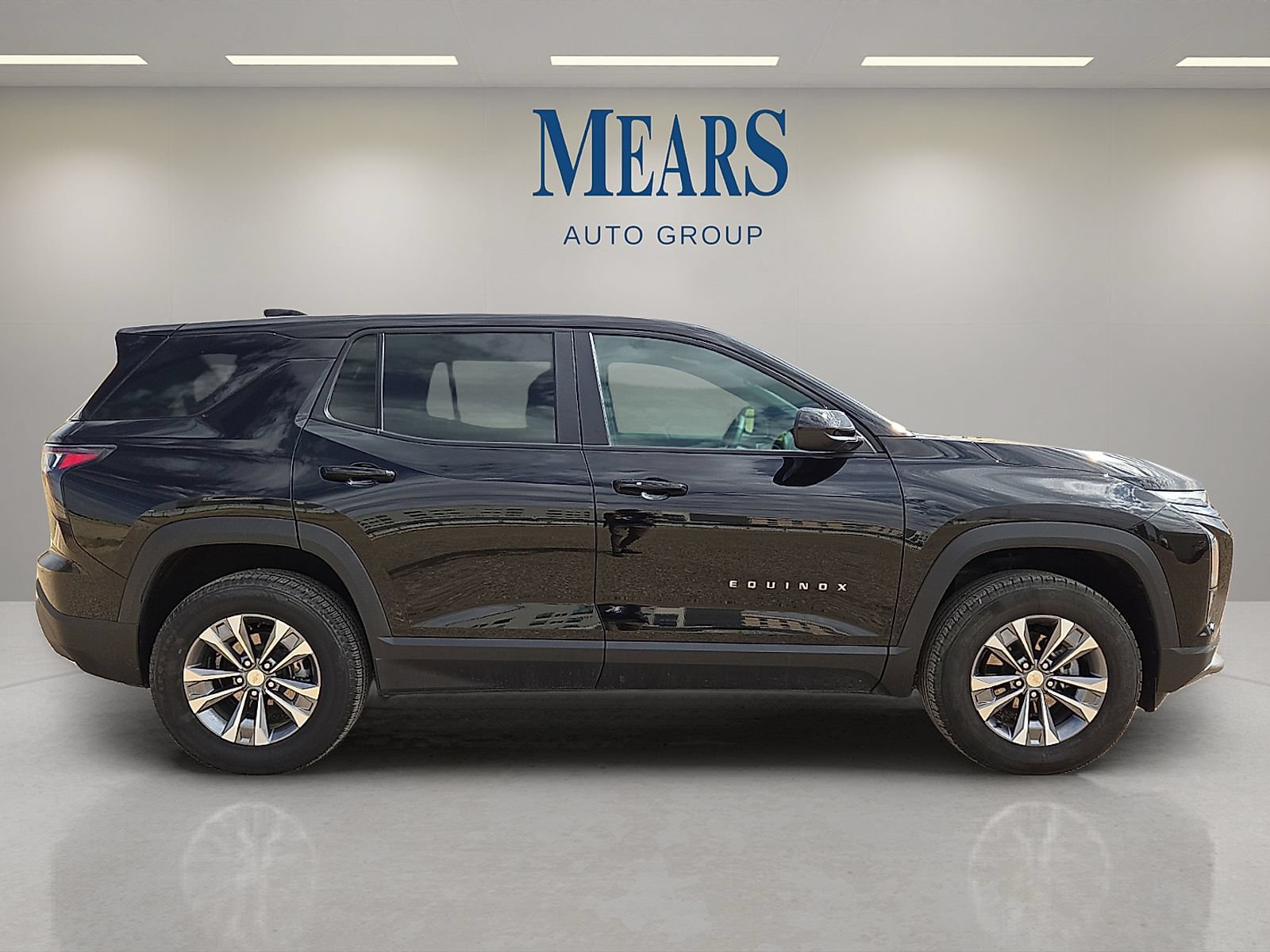 Used 2025 Chevrolet Equinox LT AWD/4WD image 6