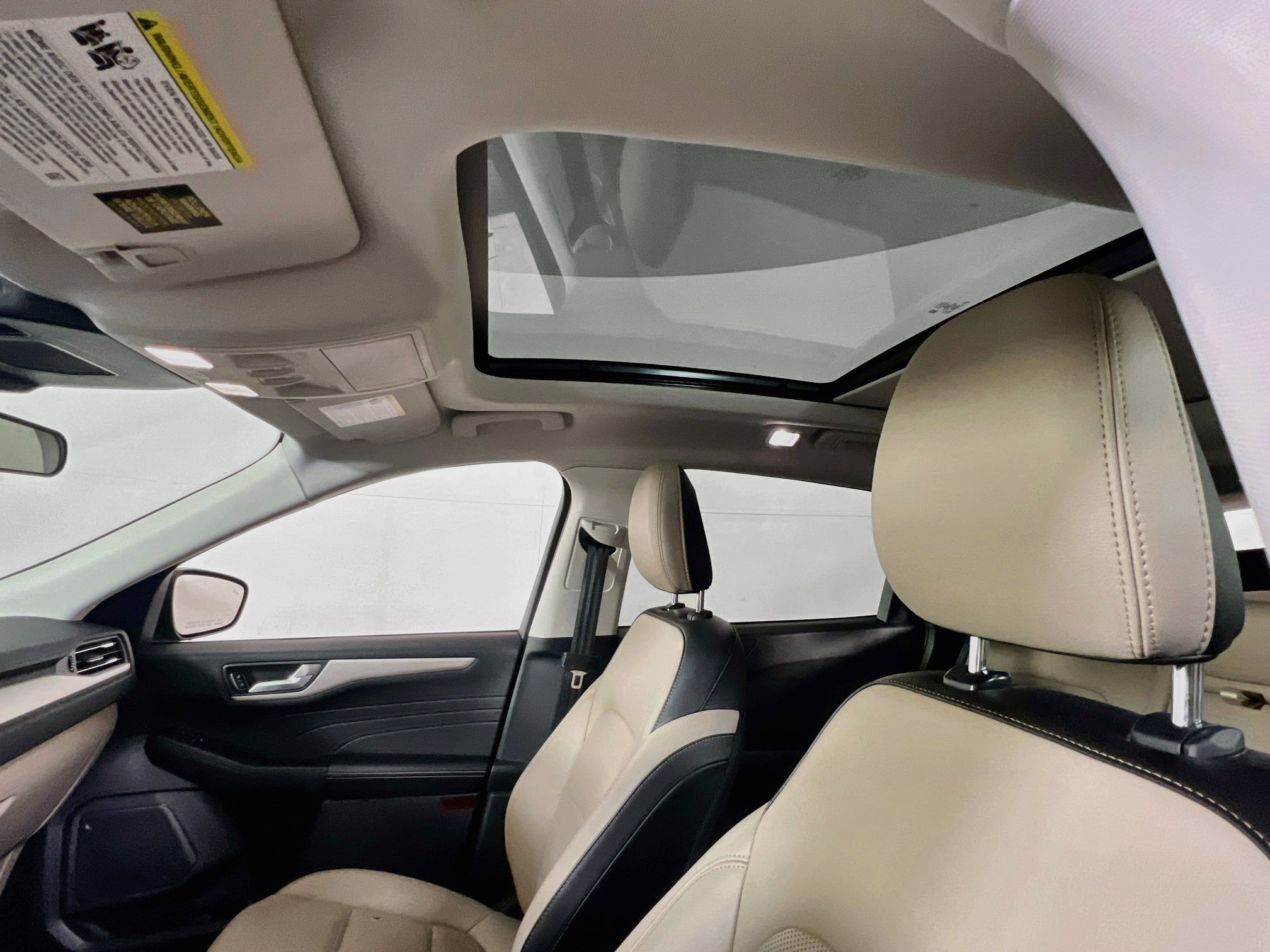 Used 2022 Ford Escape SEL w/ Technology Package FWD image 22