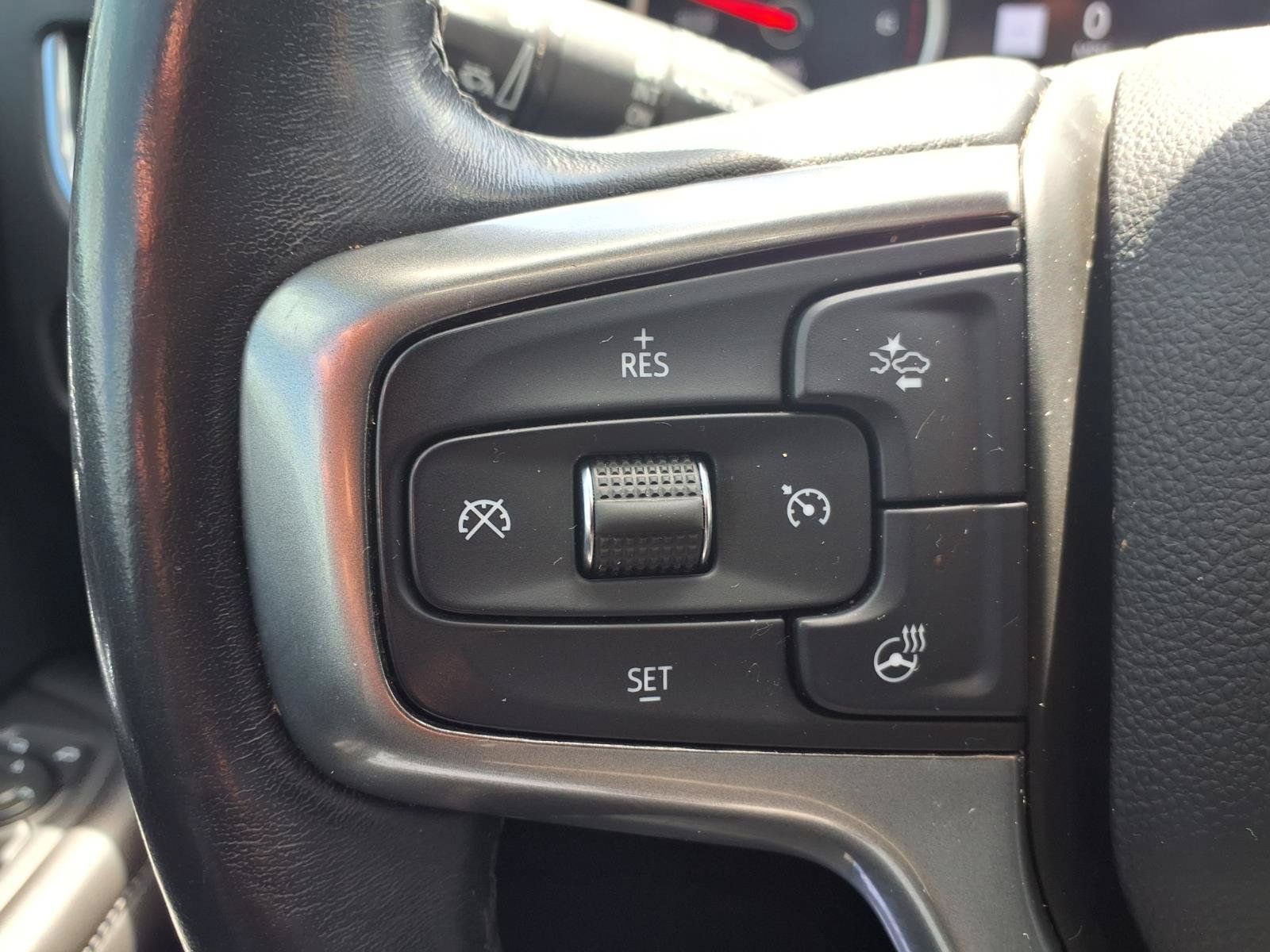 Used 2021 Chevrolet Tahoe Z71 w/ Z71 Off-Road Package AWD/4WD image 13