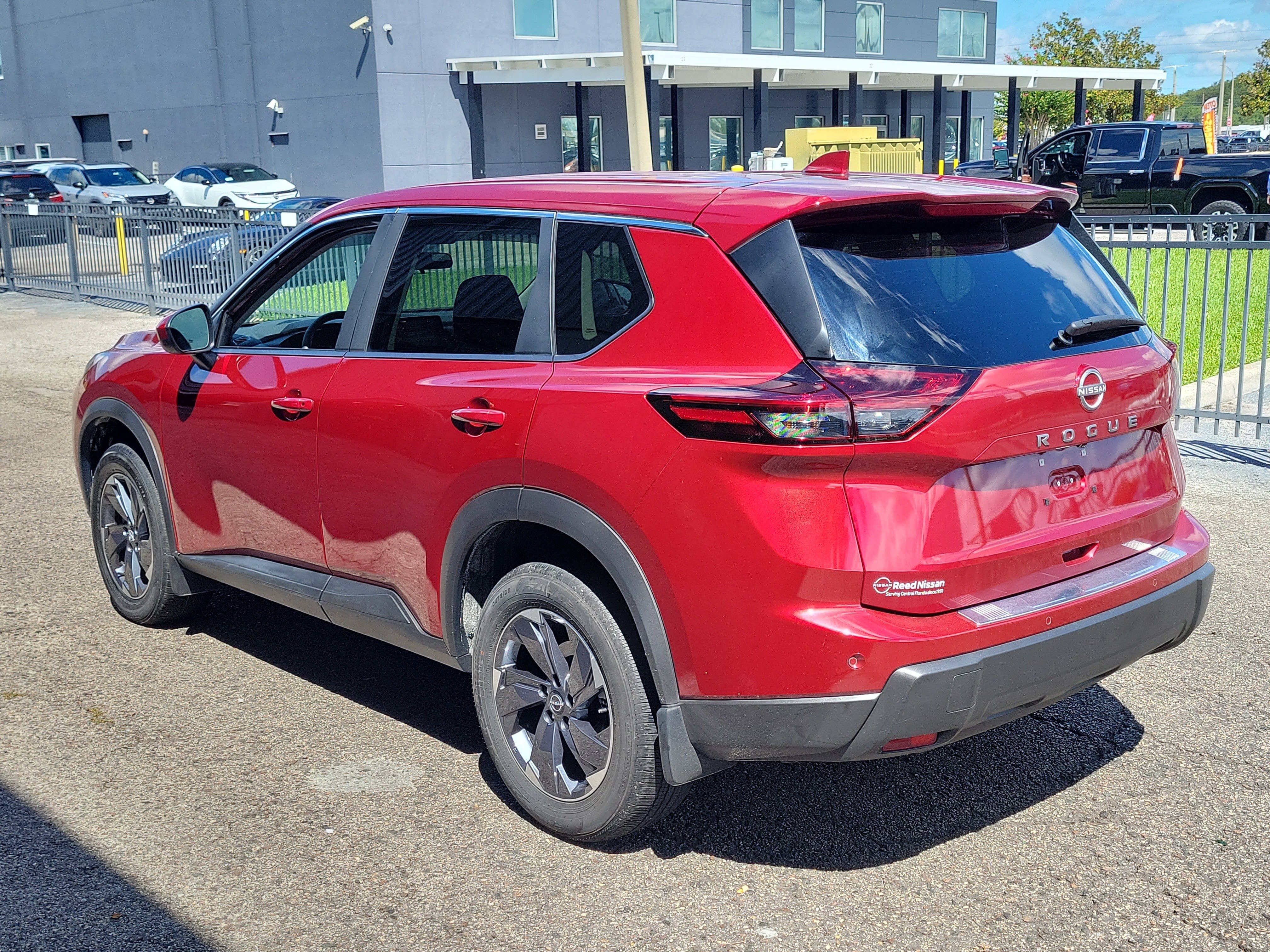 Certified 2026 Nissan Rogue SV FWD image 8