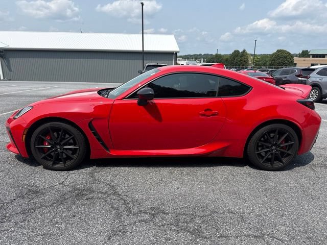 Used 2025 Toyota GR86 Premium w/ Performance Package RWD image 2
