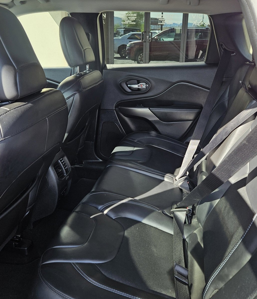 Used 2020 Jeep Cherokee Latitude Plus w/ Trailer Tow Group image 10