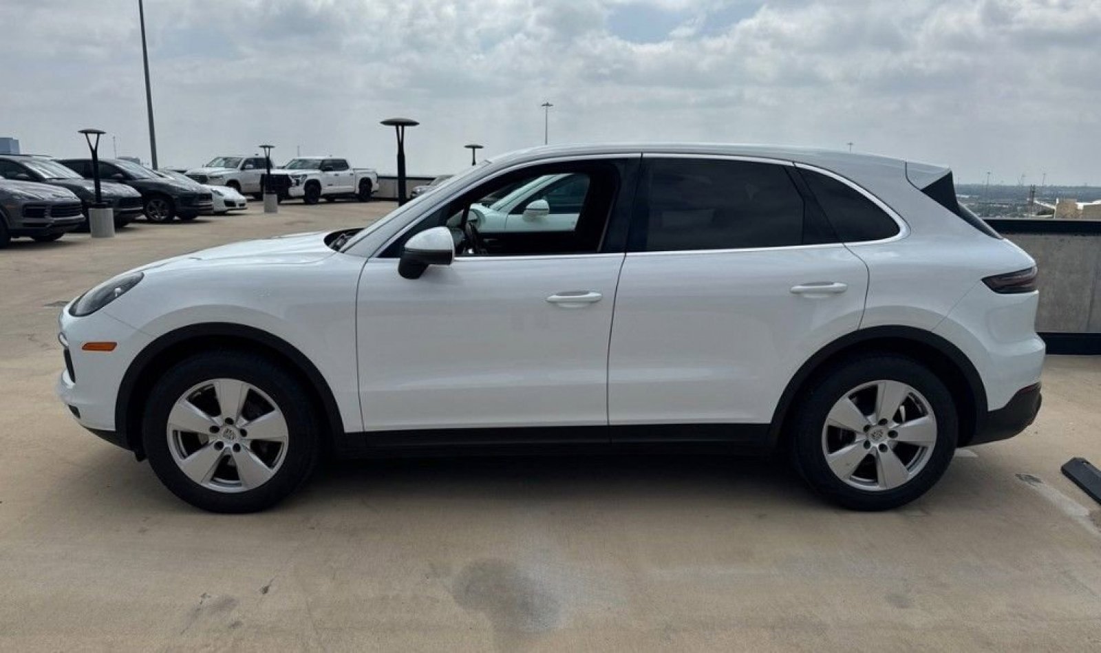 Used 2020 Porsche Cayenne AWD/4WD image 11