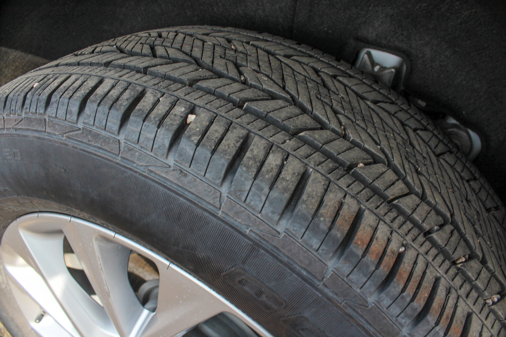 Used 2025 Buick Enclave Preferred AWD/4WD image 12