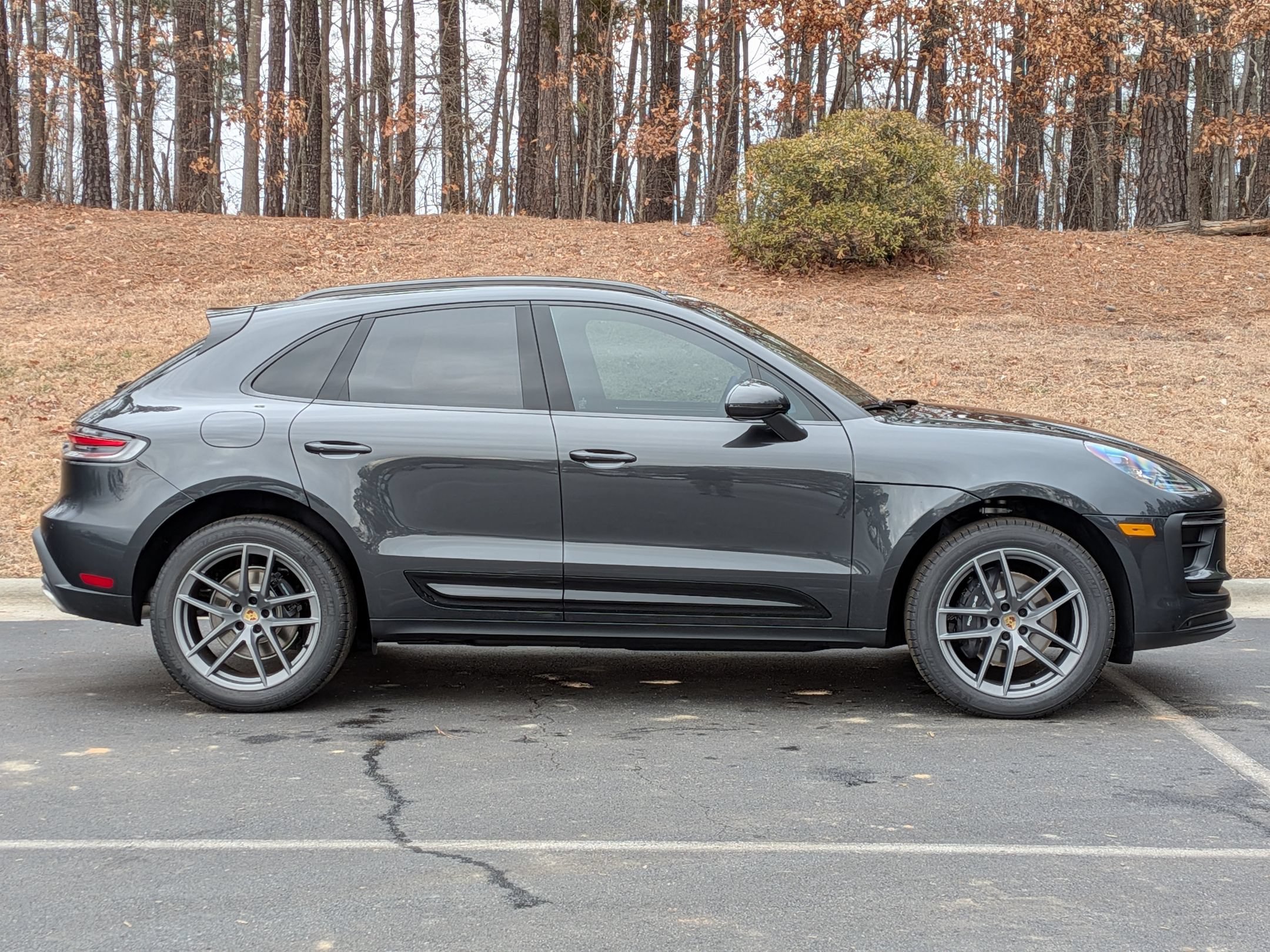 Certified 2026 Porsche Macan AWD/4WD image 31