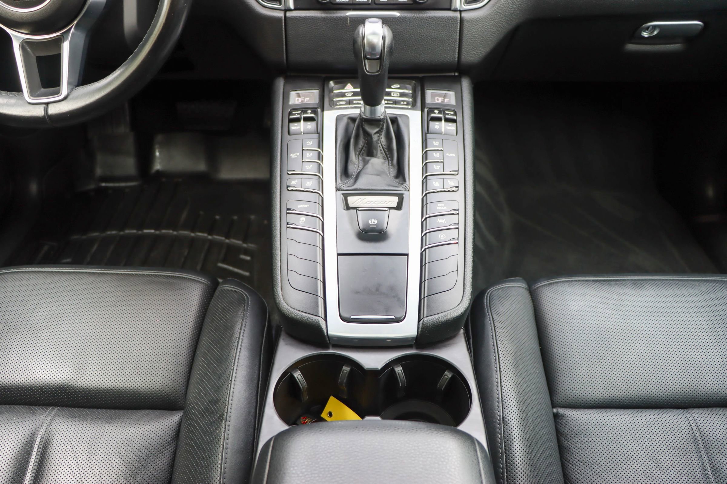 Used 2017 Porsche Macan S image 27