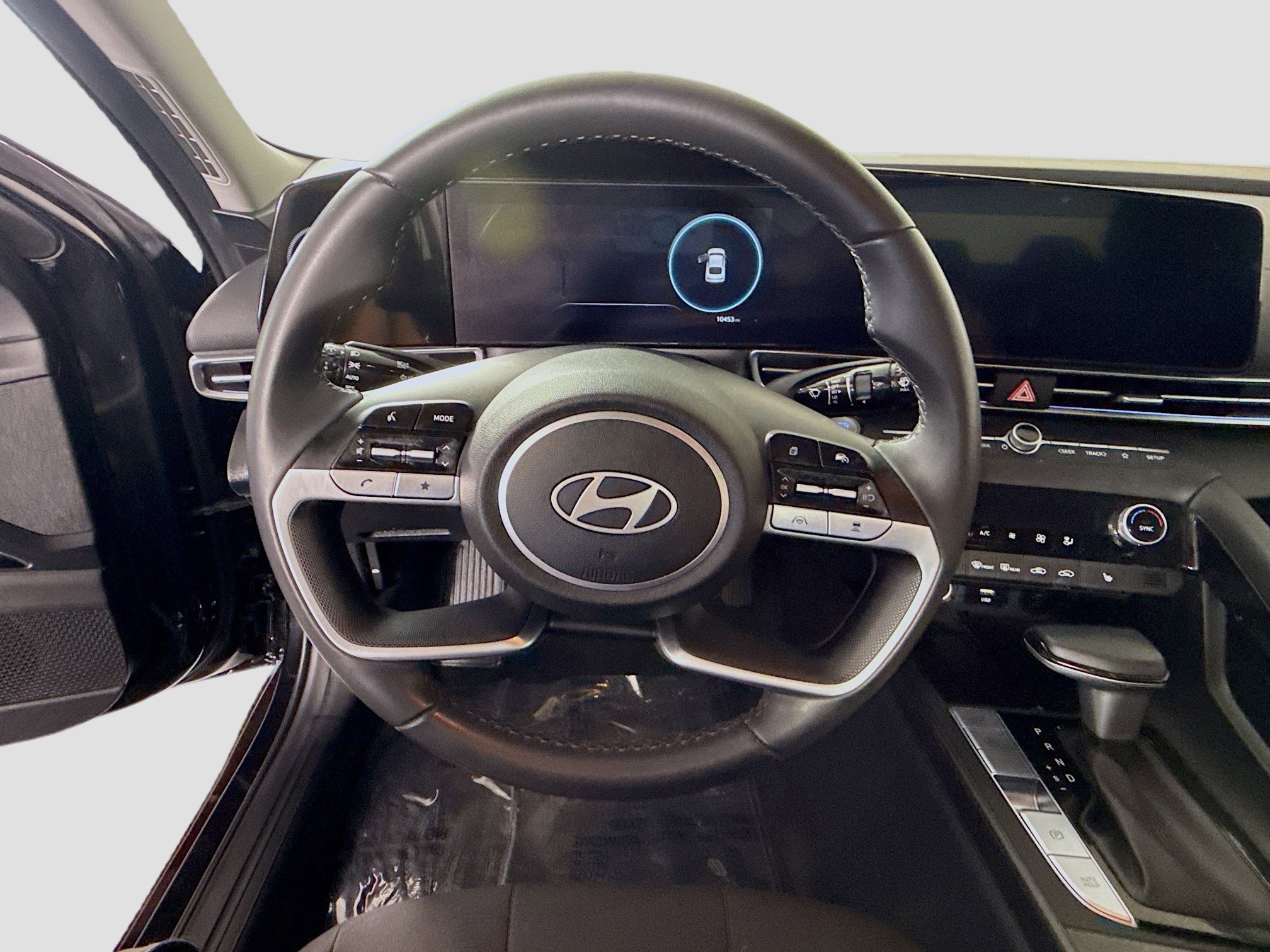 Used 2024 Hyundai Elantra SEL w/ Convenience Package image 13