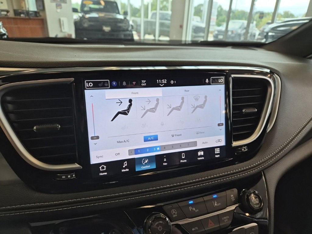 New 2026 Chrysler Pacifica Limited w/ S Appearance Package image 36