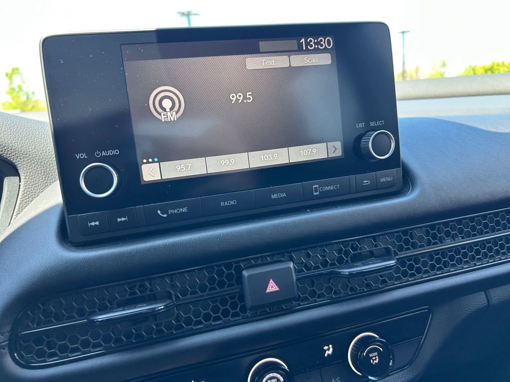 Used 2023 Honda HR-V LX image 30