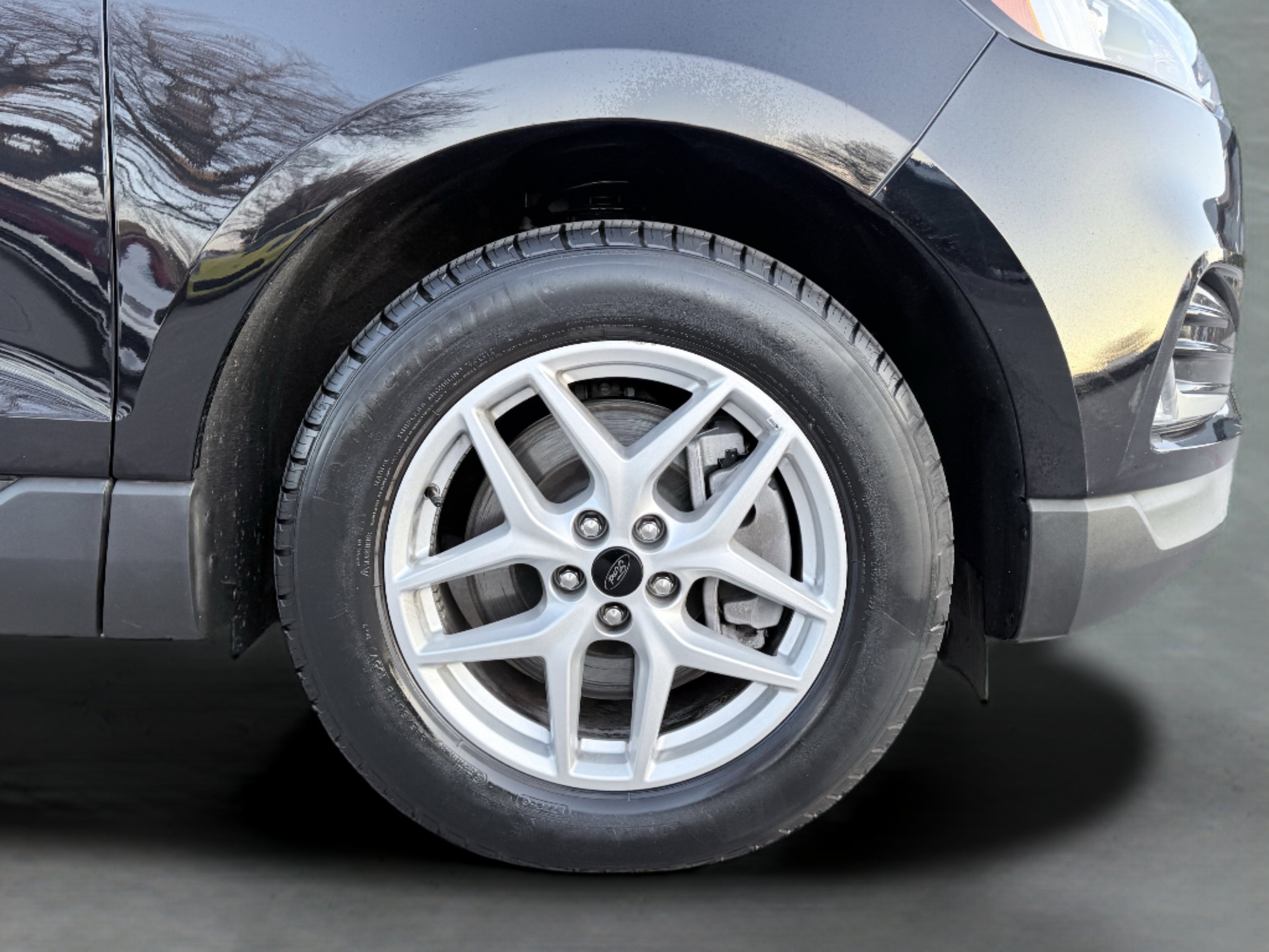 Used 2023 Ford Edge SEL w/ Convenience Package AWD/4WD image 9
