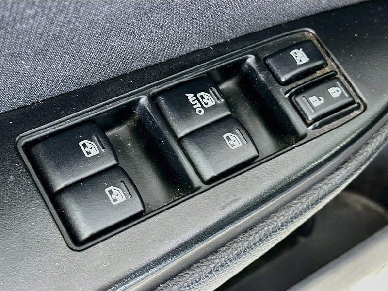 Used 2013 Subaru Outback 2.5i Premium AWD/4WD image 19