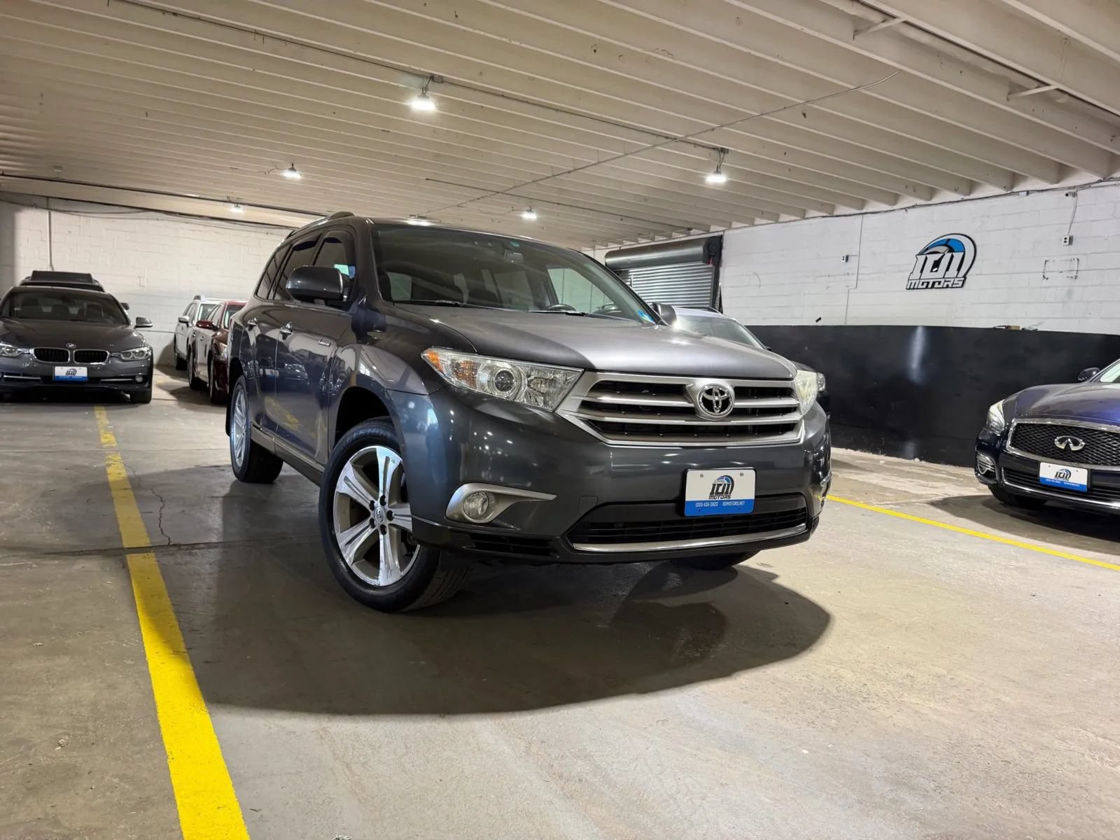 Used 2012 Toyota Highlander Limited w/ Tow Pkg AWD/4WD image 6