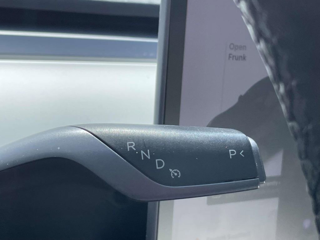 Used 2020 Tesla Model Y Long Range image 21