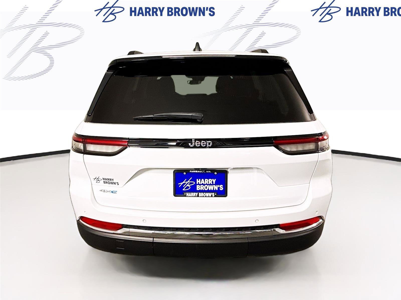 Used 2023 Jeep Grand Cherokee 4WD 4xe image 32