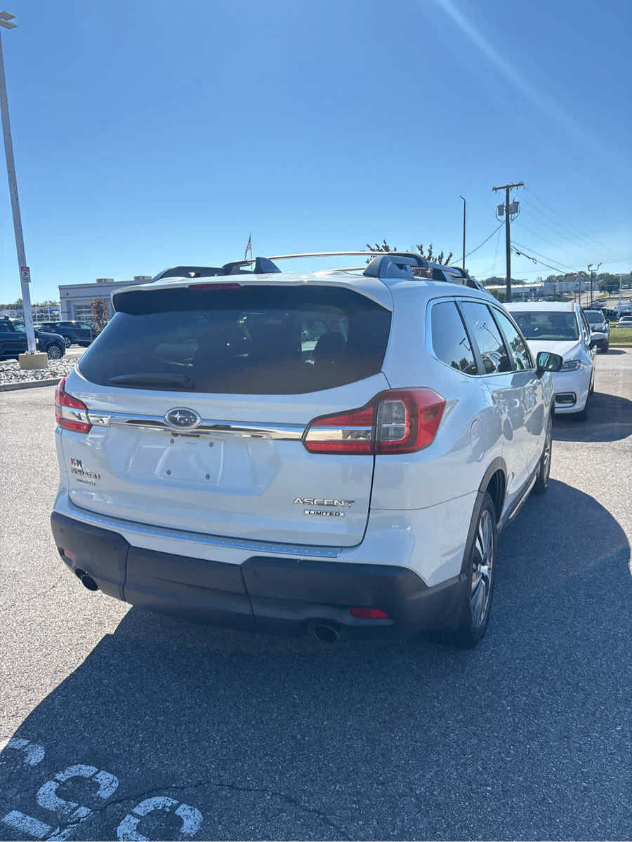 Used 2021 Subaru Ascent Limited w/ Technology Package AWD/4WD image 32