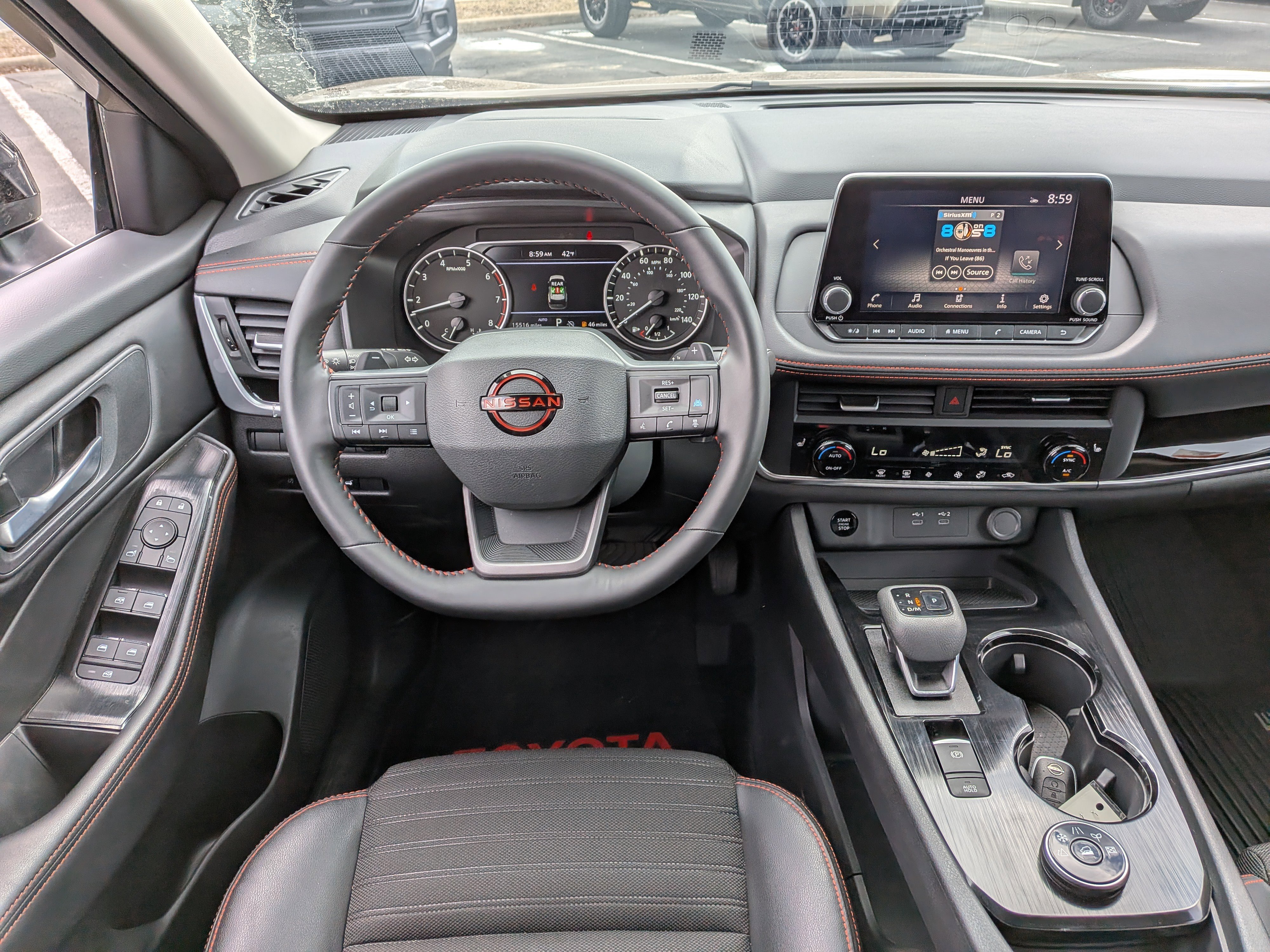 Used 2025 Nissan Rogue SV AWD/4WD image 27