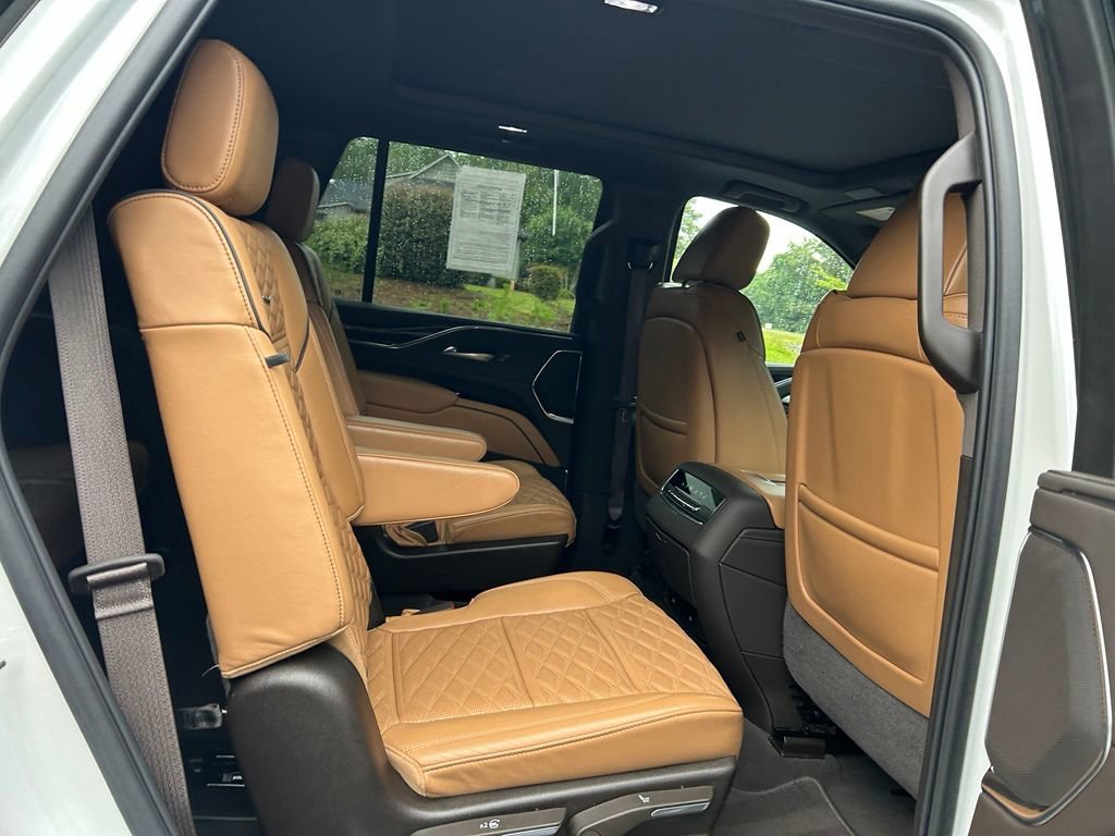 Used 2024 Cadillac Escalade Sport AWD/4WD image 50