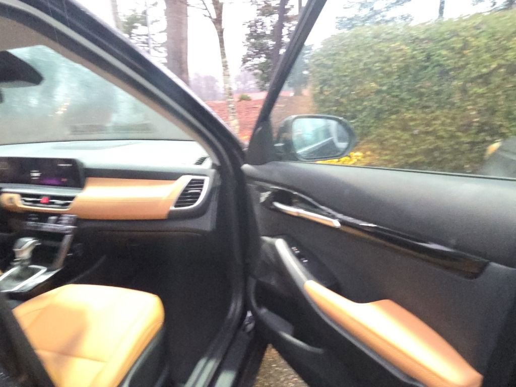 Used 2024 Kia Seltos EX image 9