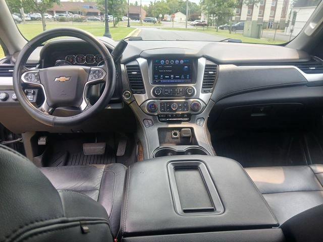 Used 2019 Chevrolet Suburban LT AWD/4WD image 38