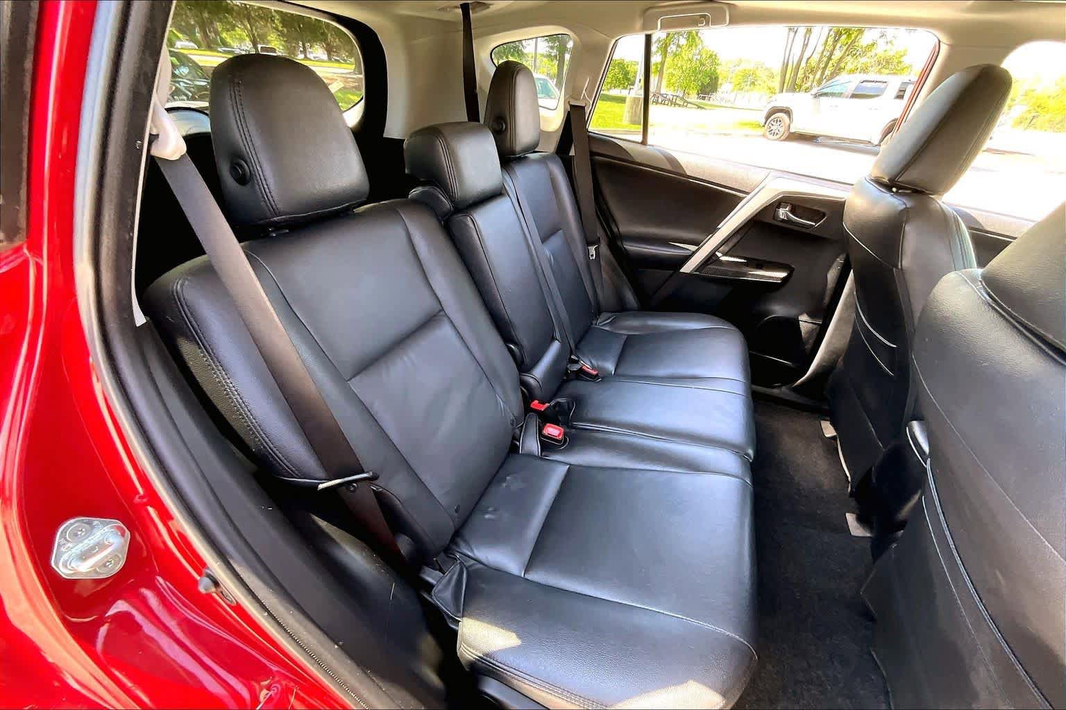 Used 2014 Toyota RAV4 XLE FWD image 21