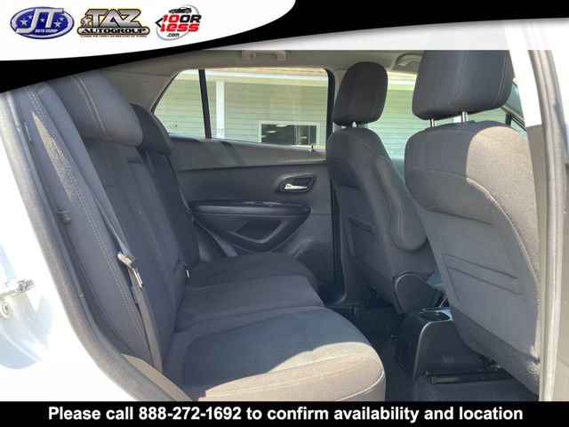 Used 2022 Chevrolet Trax LS w/ Tint and Cruise Package FWD image 14