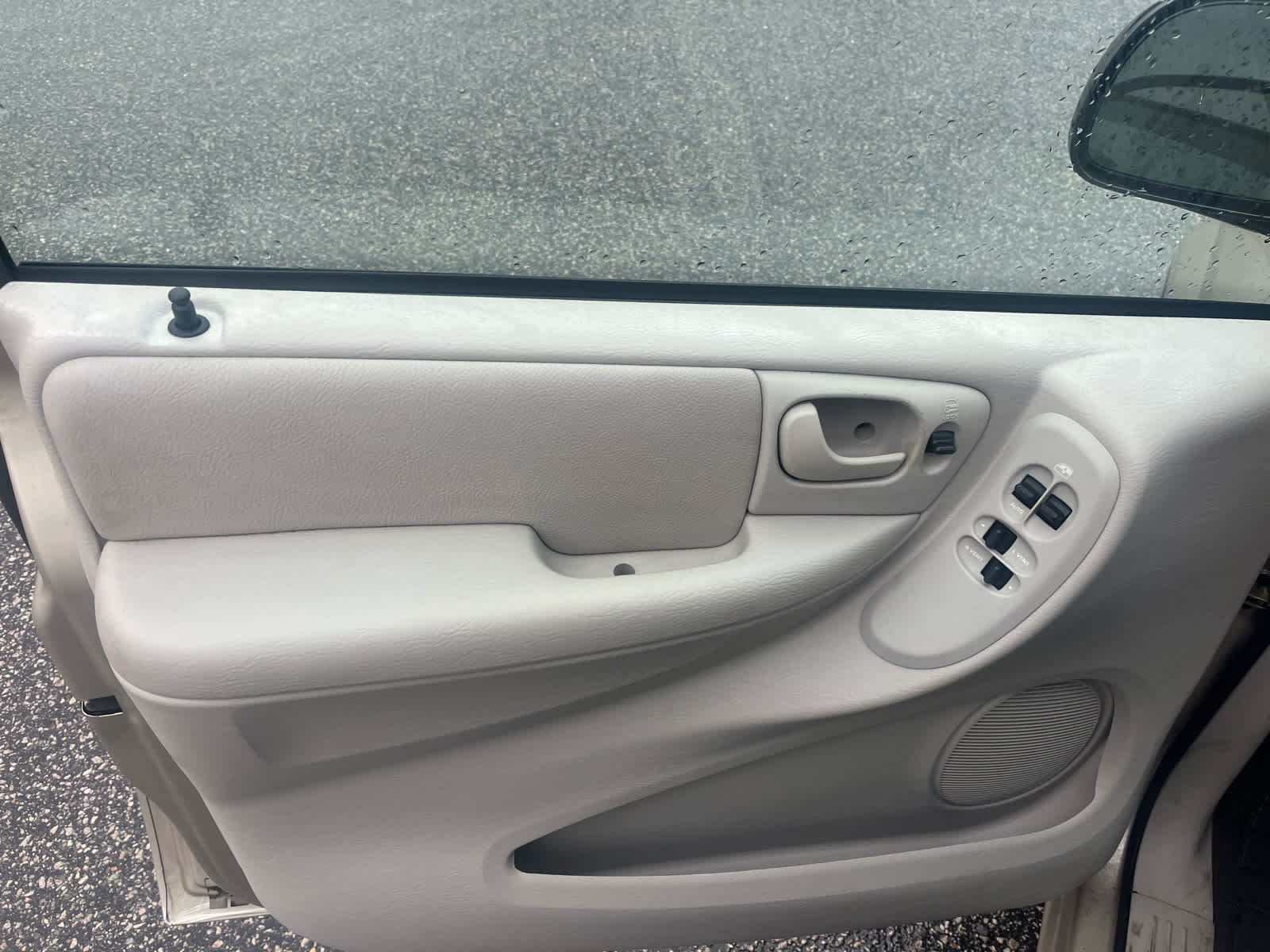 Used 2007 Chrysler Town & Country w/ Popular Equipment Group I image 26