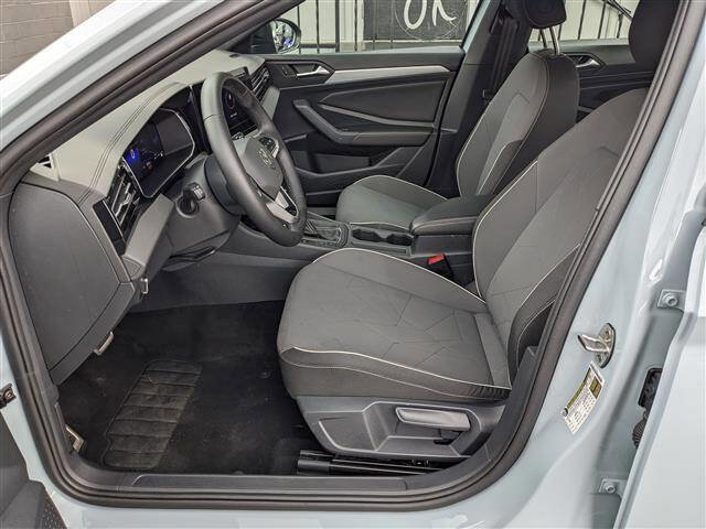 Used 2025 Volkswagen Jetta Sport image 9