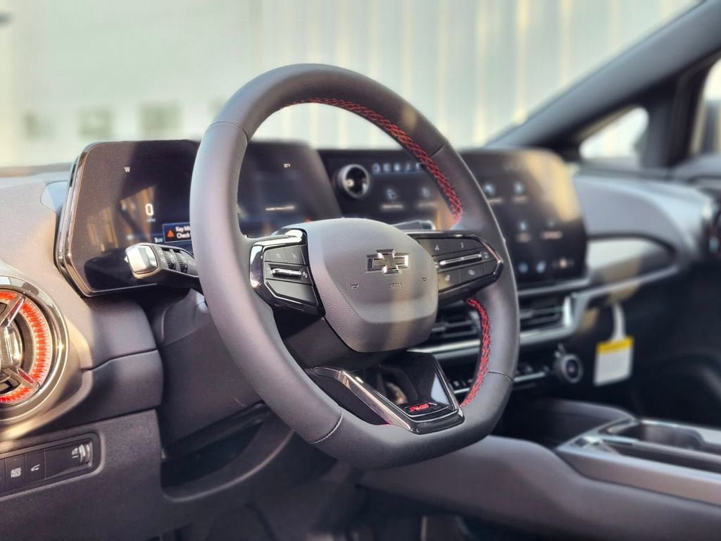 New 2026 Chevrolet Equinox EV RS AWD/4WD image 17