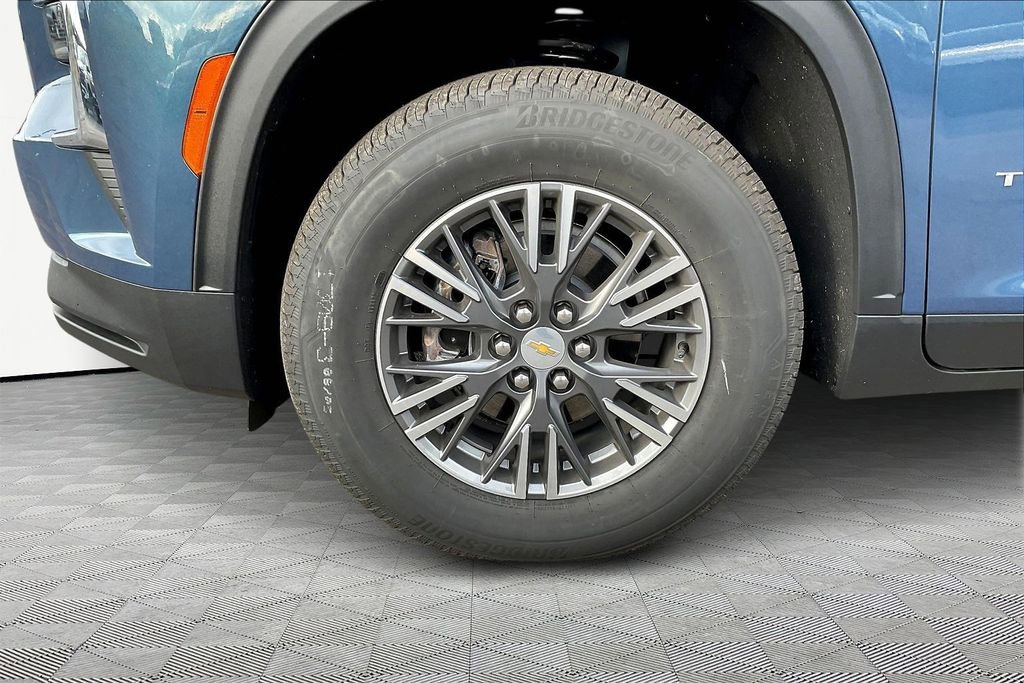Certified 2026 Chevrolet Traverse LT w/ Driver Confidence Package image 34