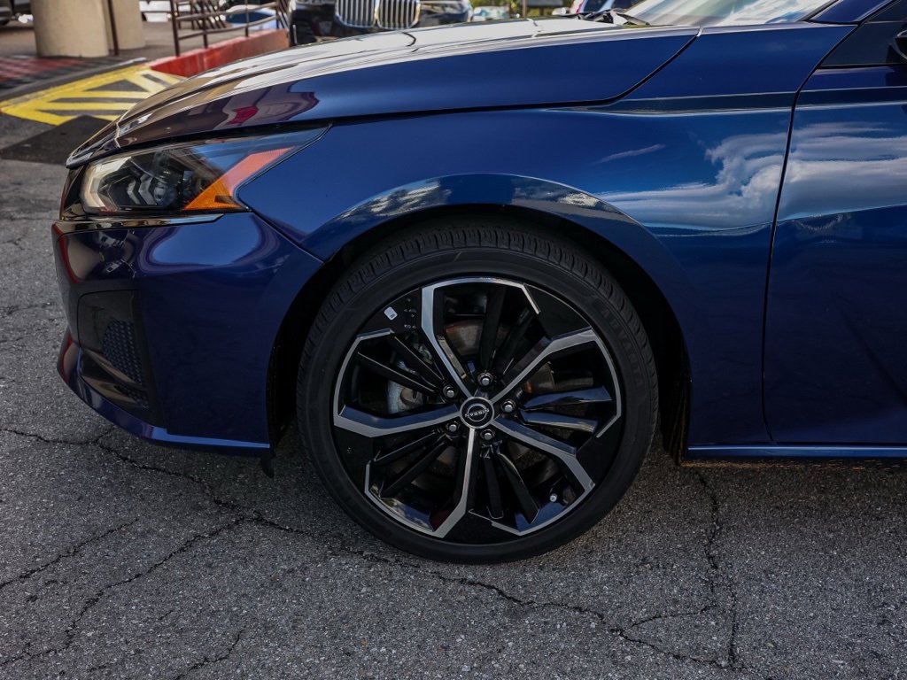 Used 2023 Nissan Altima 2.5 SR image 11