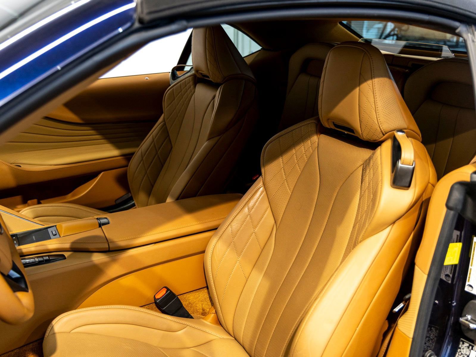 Used 2021 Lexus LC 500 Convertible image 14