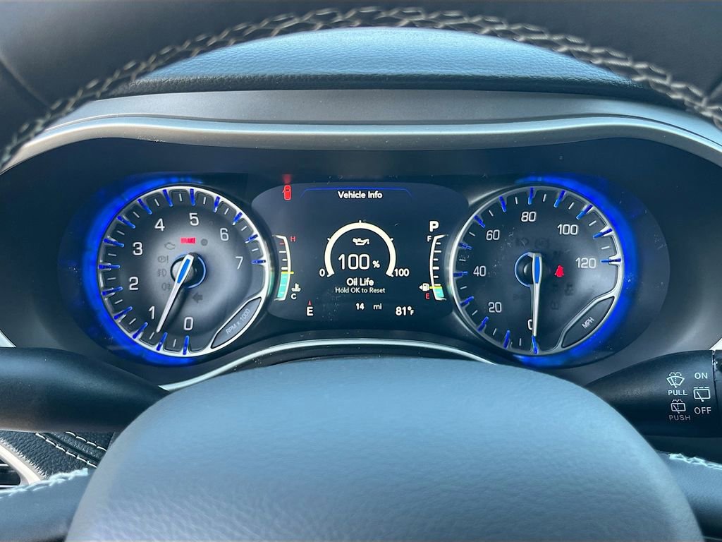 New 2027 Chrysler Pacifica Limited FWD image 12